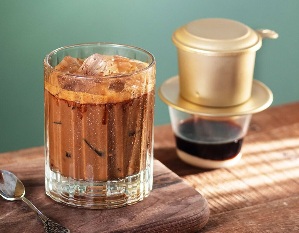 Iced milk coffee