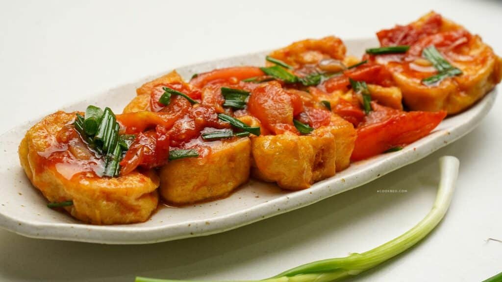 Tofu in tomato sauce