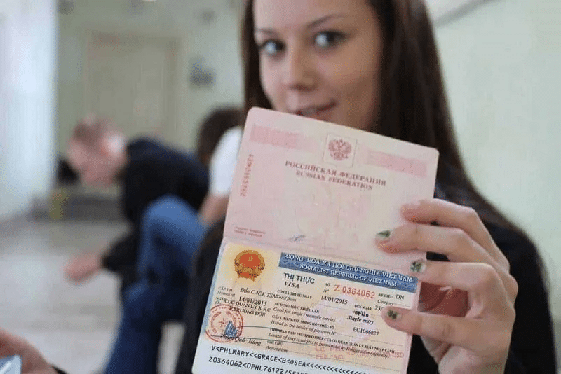 Receive visa upon arrival at Vietnam International Airport